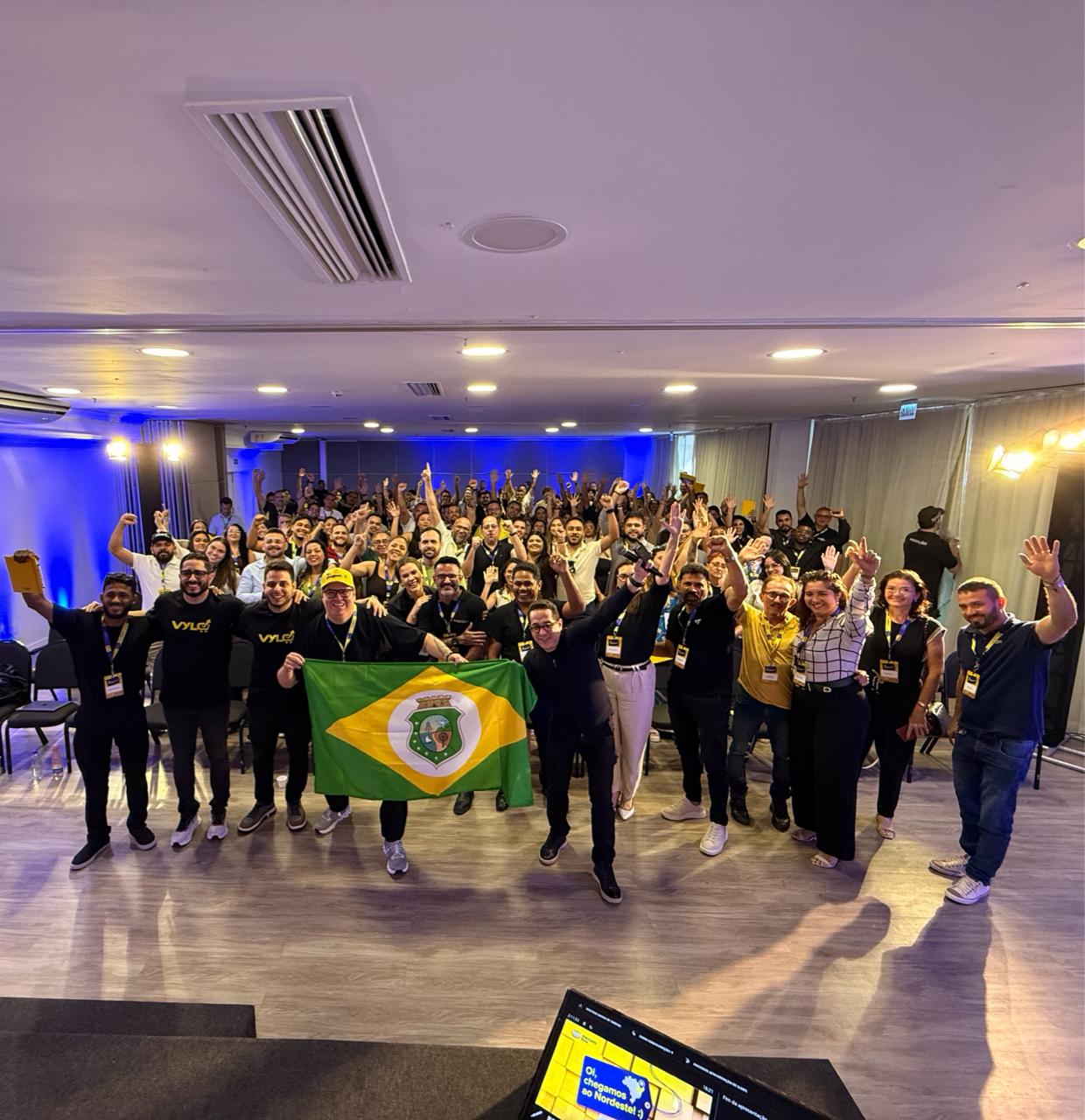 Equipe Vylo no armazém